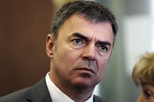 Премиерът Борисов прие оставките на образователния министър и на шефа на ДКЕВР