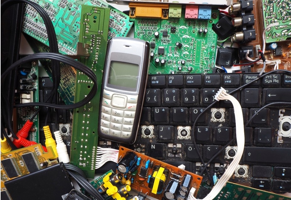 България е единствената страна в ЕС, която събира за рециклиране толкова устройства, колкото продава на пазара