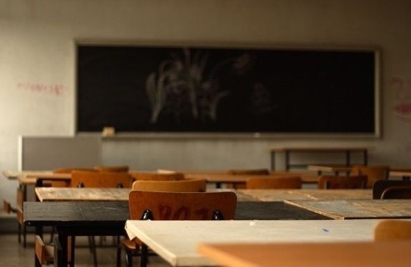 България може да загуби милиони за реформата в образованието