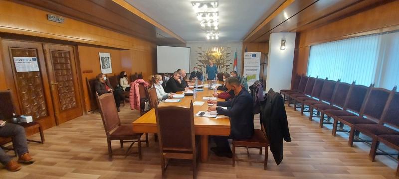 Местна власт, сдружения и бизнес в Смолян обединяват сили за политики и проекти във ВЕИ и управлението на отпадъци