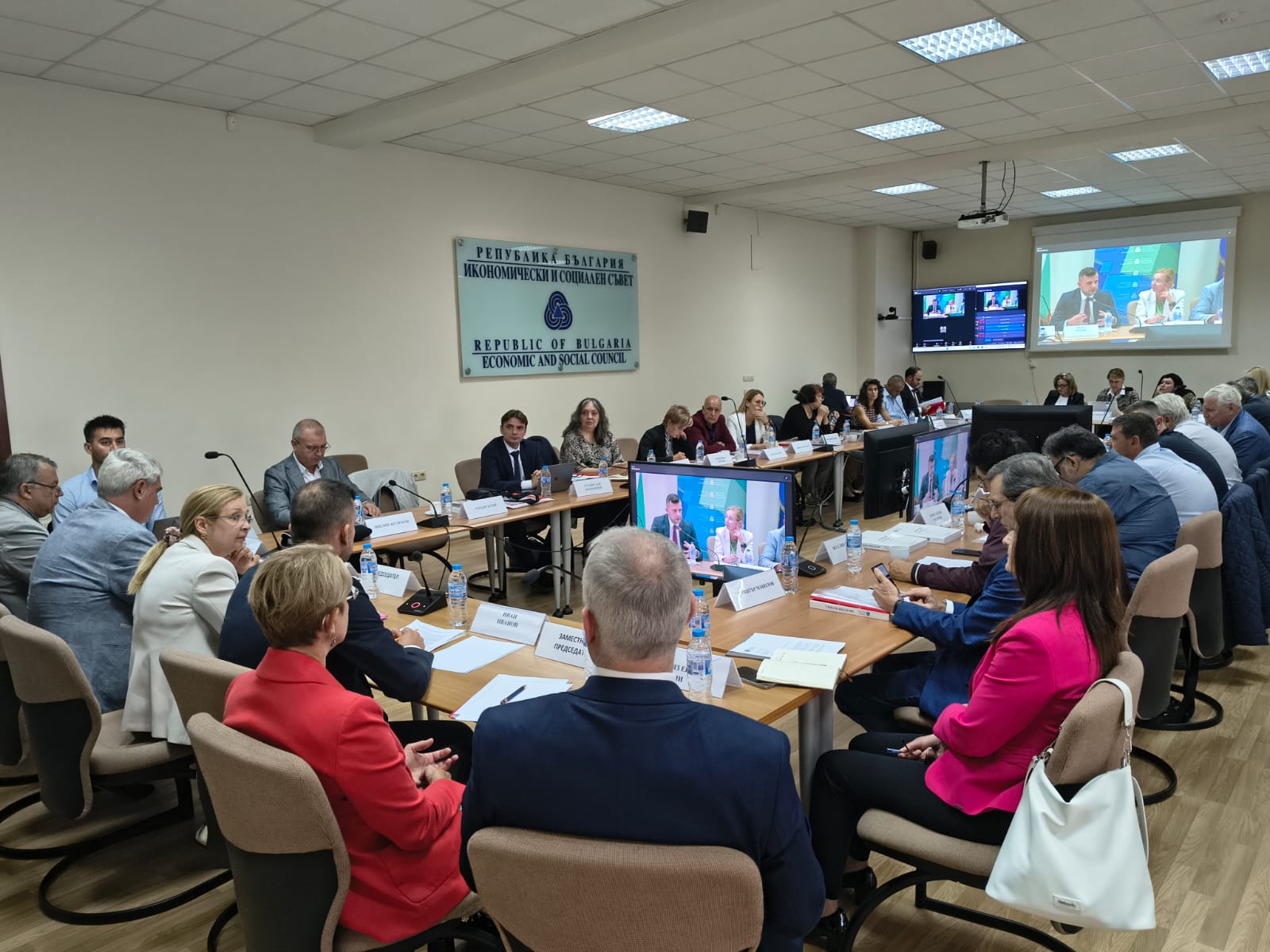 ИСС: Българската индустрия е уязвима от въглероден дъмпинг ИСС: Българската индустрия е уязвима от въглероден дъмпинг