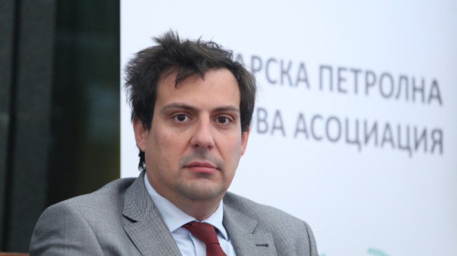 Светослав Бенчев: Трудно ще се справим без работеща в страната рафинерия, нямаме инфраструктура