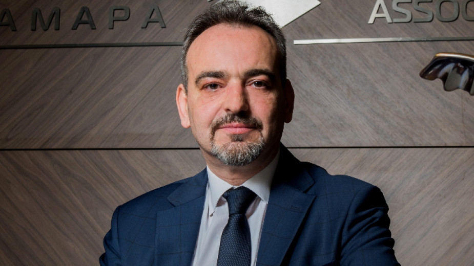 Добри Митрев: Управляващите не се интересуват от мнението на обществото