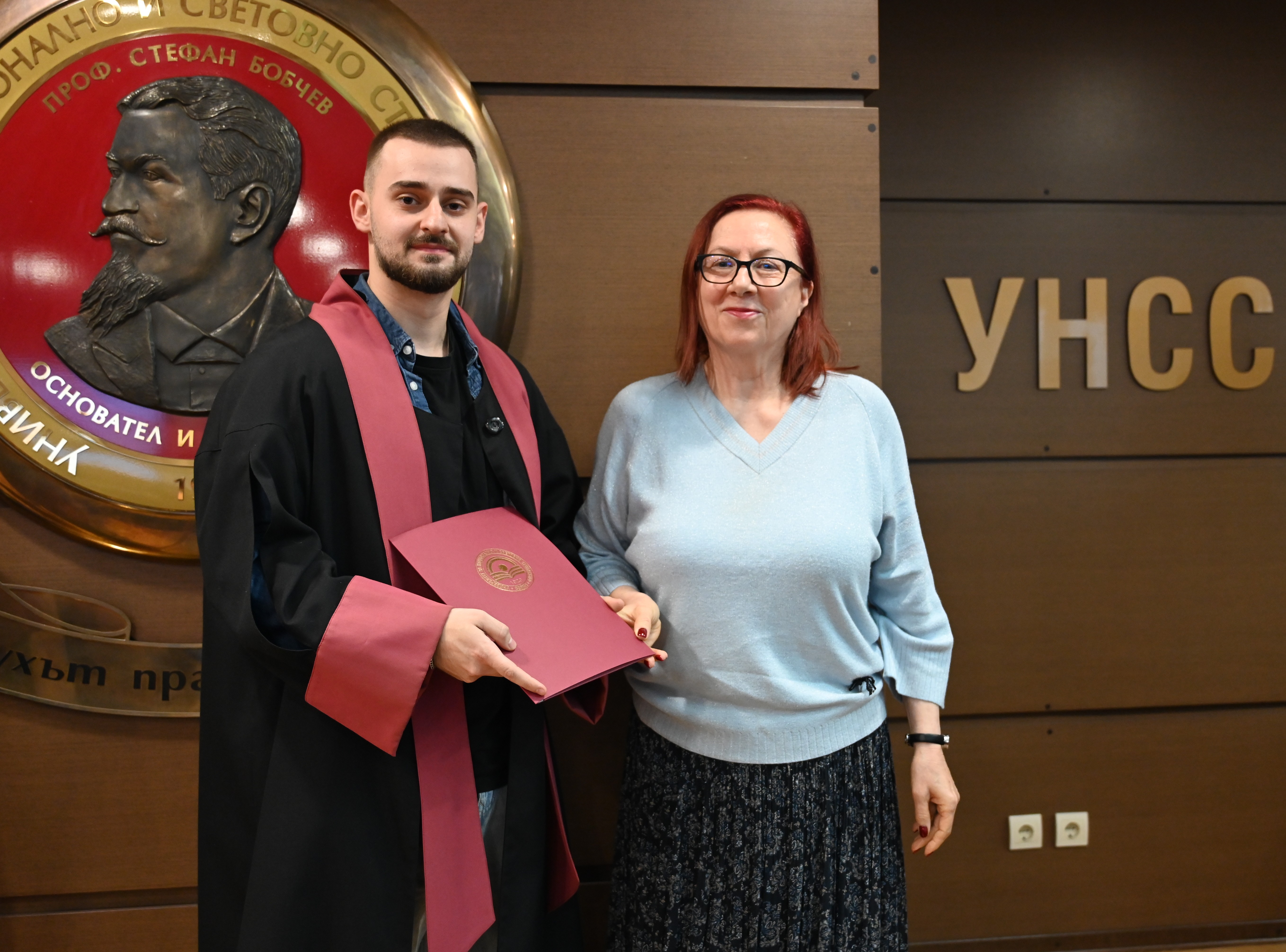 Виолина Накова поздрави от името на БСК абсолвентите на катедра „Предприемачество“ на УНСС